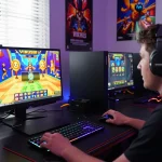 Pemain terlibat dalam permainan slot online VIRUS88, menampilkan setup permainan yang cerah dan imersif.